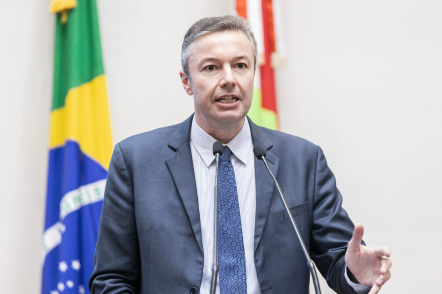 Endividamento de candidatos ao Universidade Gratuita repercute na Alesc
