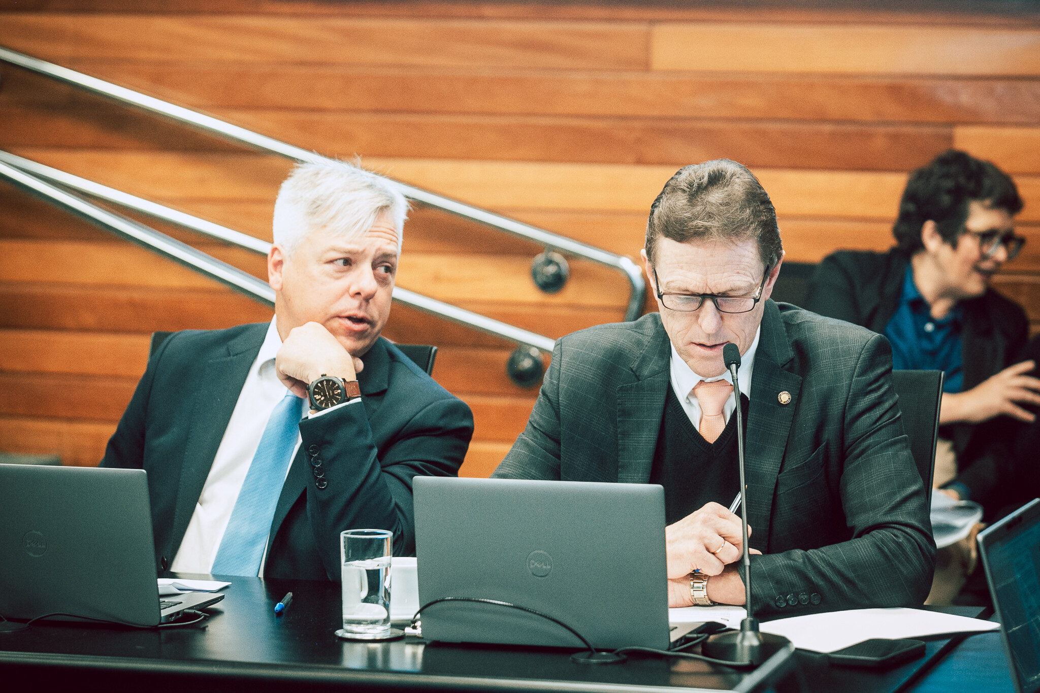 - Deputado Fabiano da Luz (PT)
 - Deputado Volnei Weber (MDB)