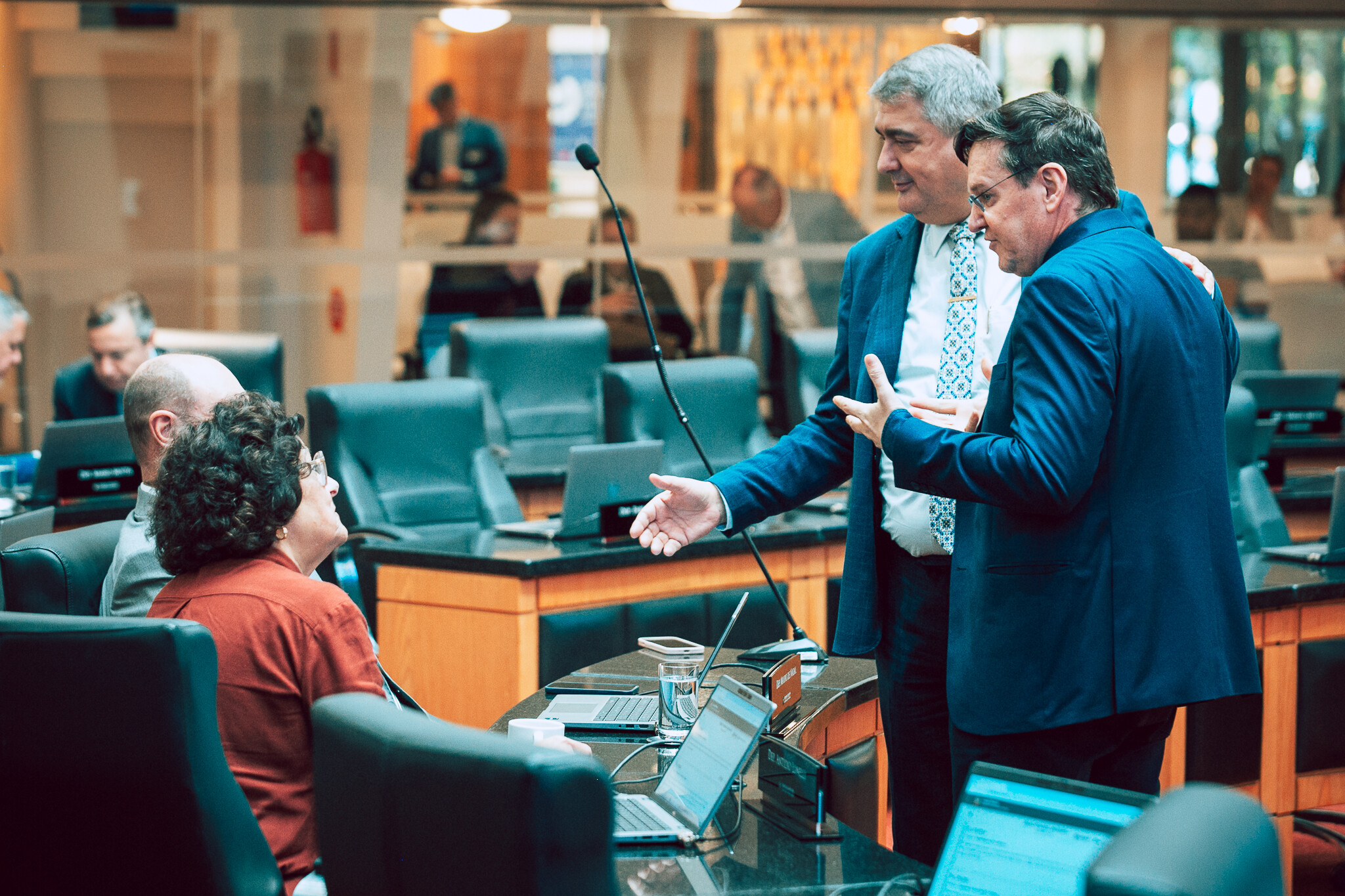 - Deputada Dirce Heiderscheidt (MDB) - Deputado Antídio Lunelli (MDB) 	 - Deputado Jair Miotto (União)