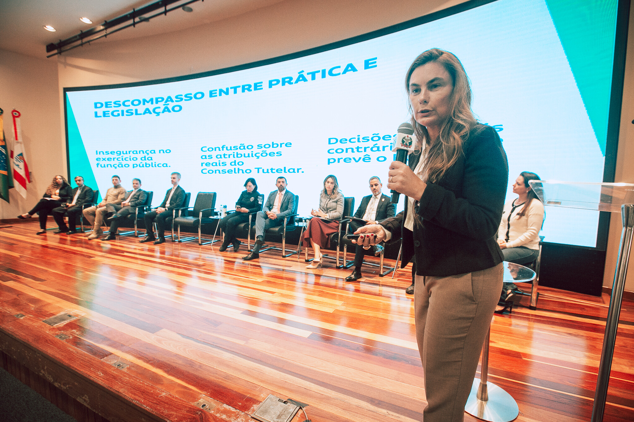 - Deputada Paulinha (Podemos)