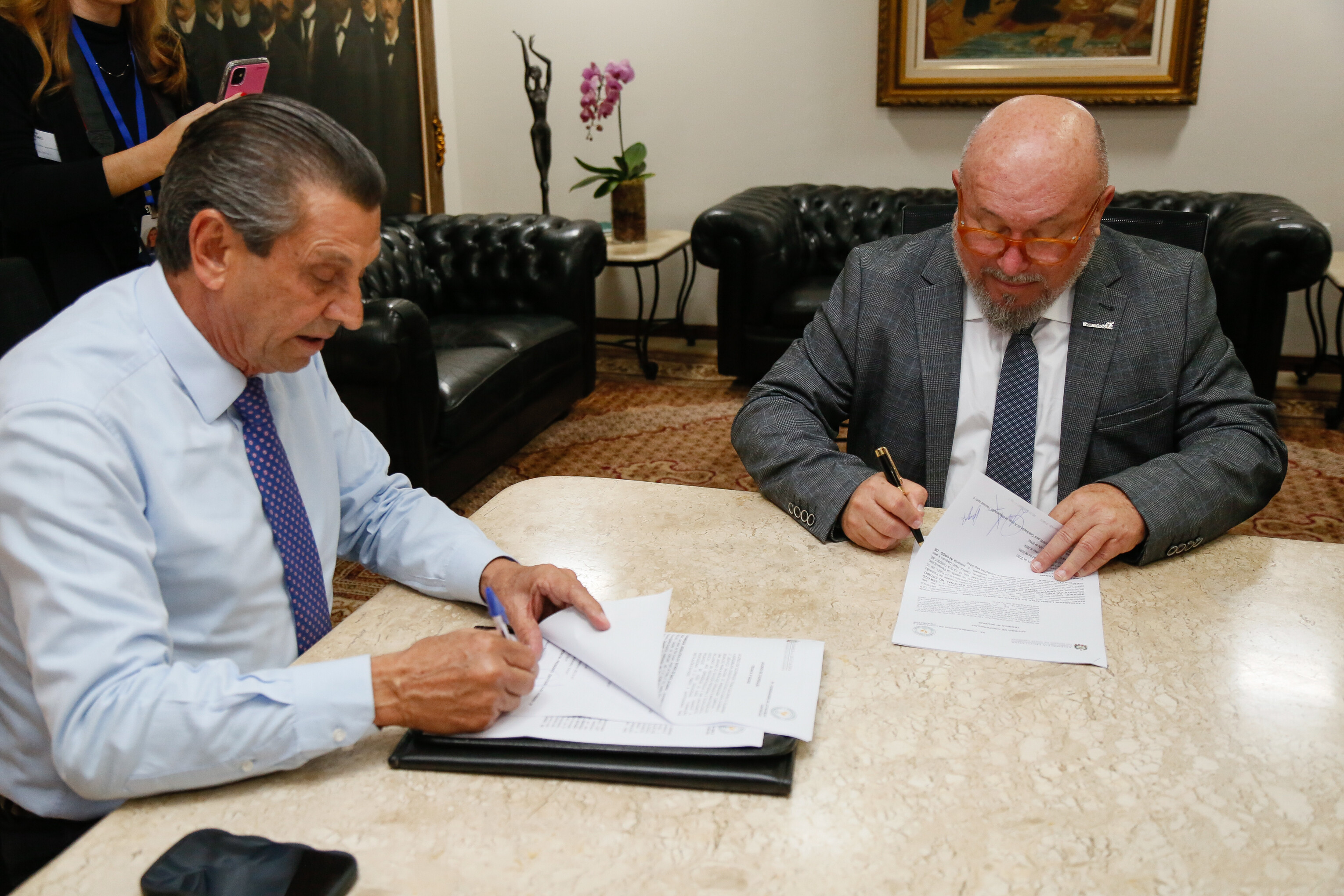 - Deputado Julio Garcia (PSD) 	
 -  Hélio Dagnoni  - Presidência do Sistema Fecomércio Sesc e Senac