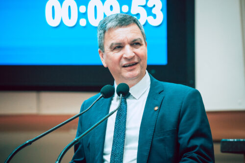 Vereador licenciado em Joinville, Adilson Girardi assume cadeira na Alesc