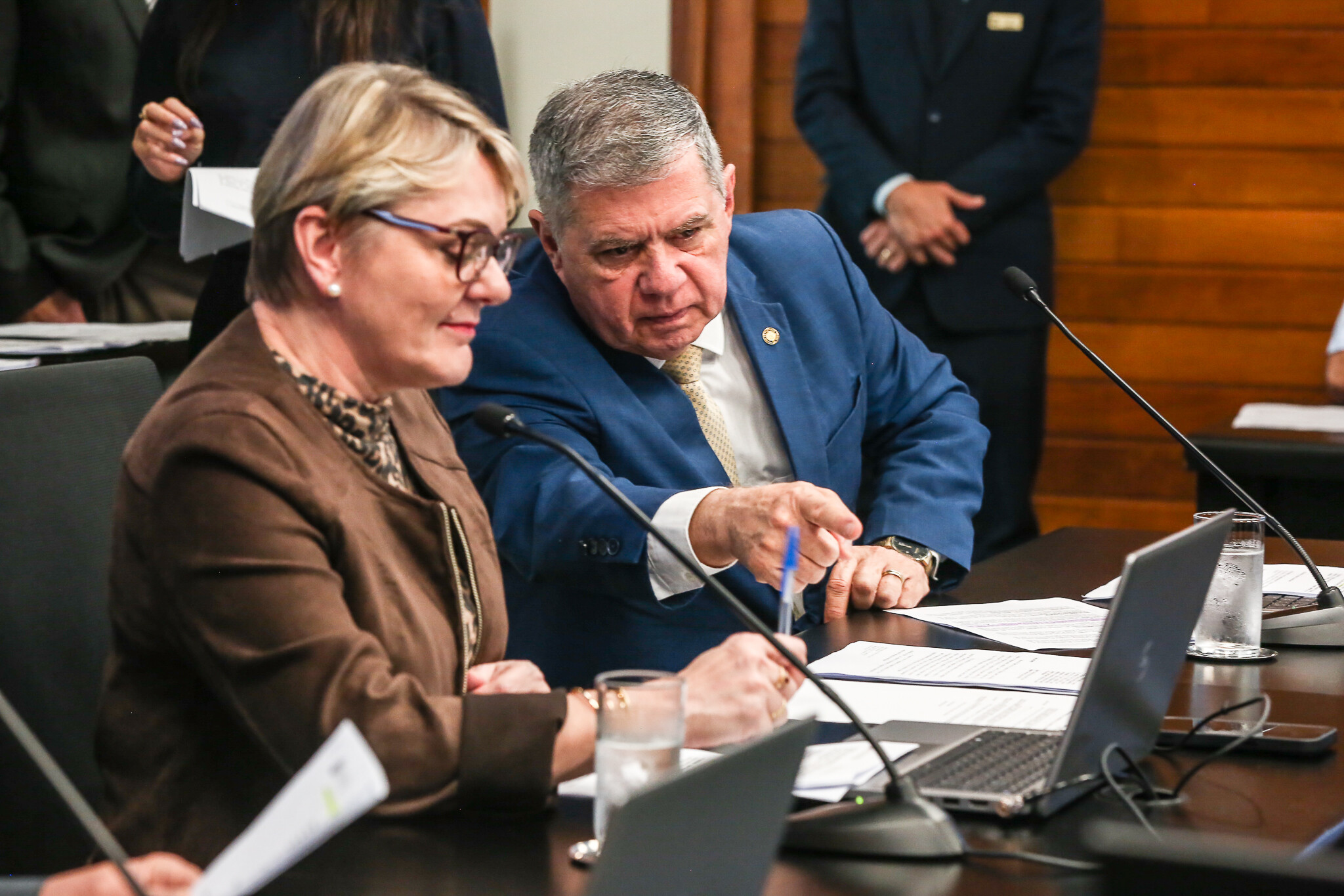 - Deputada Luciane Carminatti (PT)  - Deputado Mário Motta (PSD)