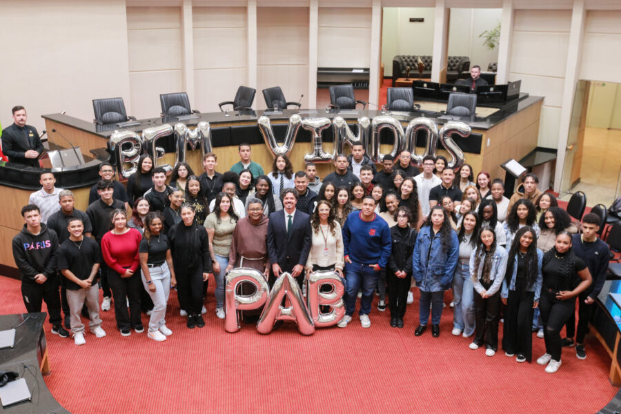 Jovens selecionados na edição mais recente do PAB, realizada no ano passado
