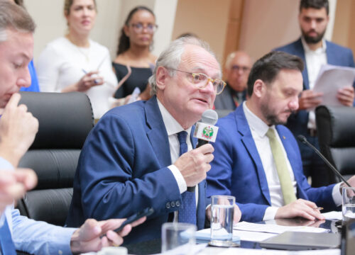 Dr. Vicente fecha semestre com R$ 19,1 milhões destinados a obras e ações nos municípios