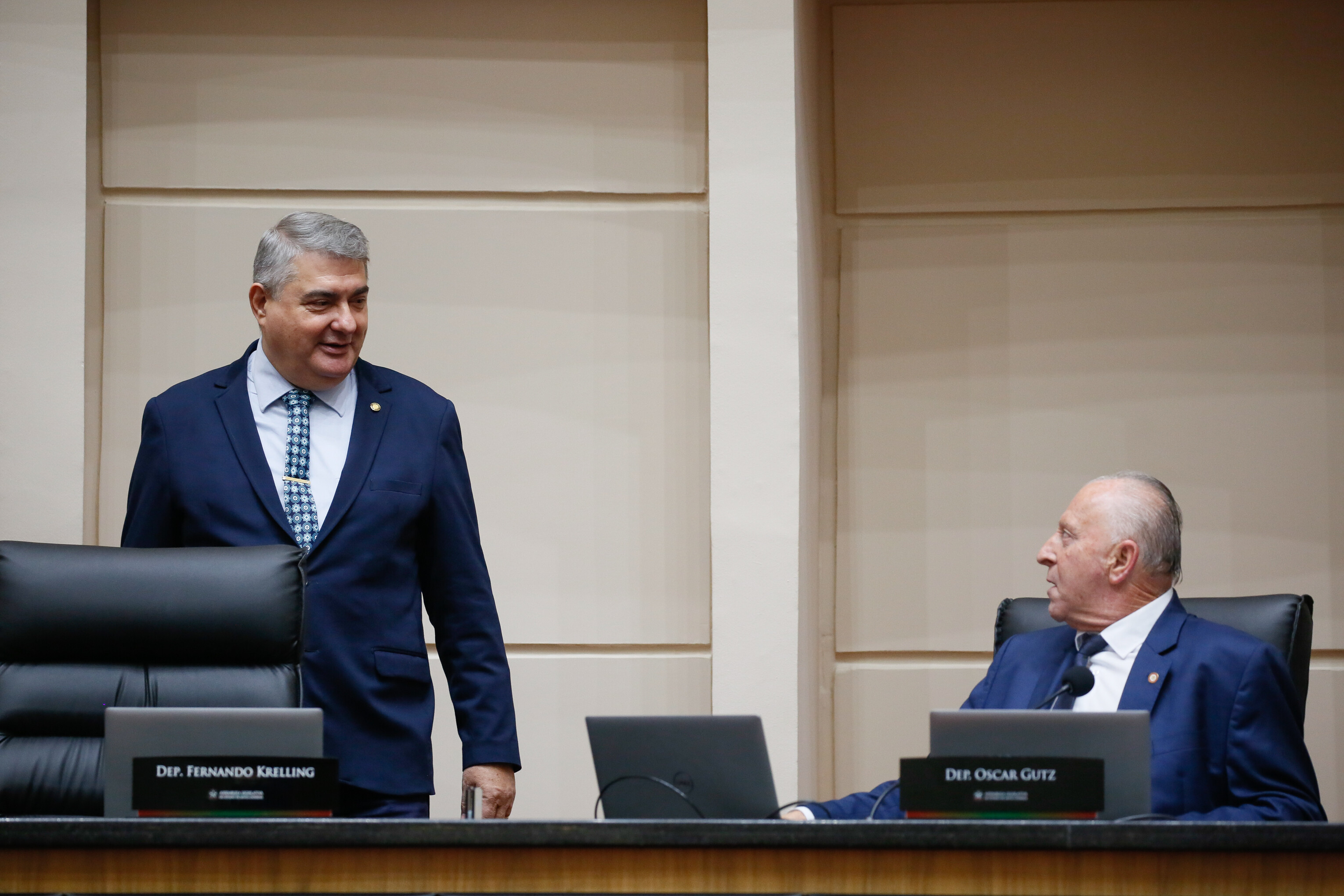 - Deputado Antídio Lunelli (MDB)- Deputado Oscar Gutz (PL)