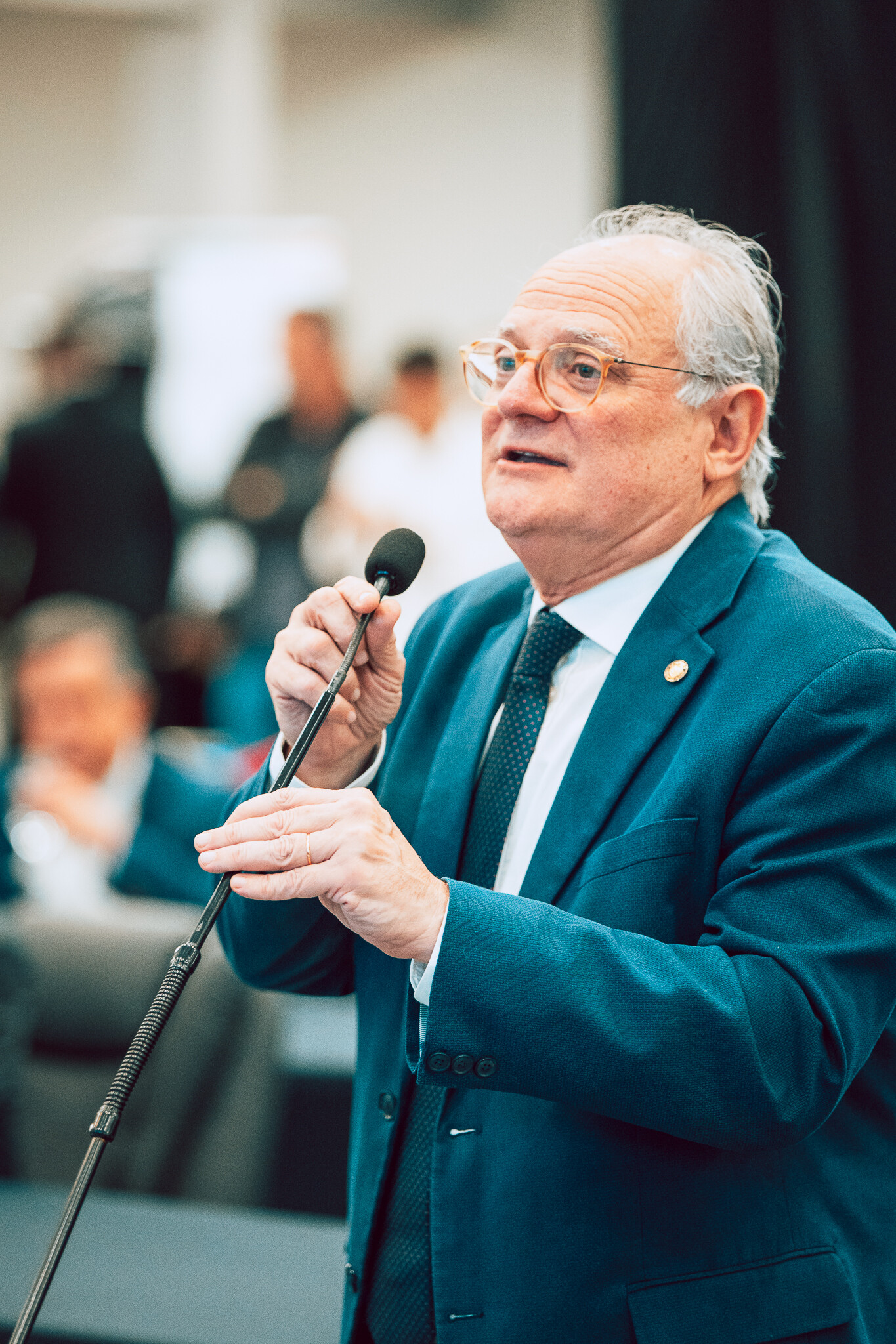 - Deputado Dr. Vicente Caropreso (PSDB)