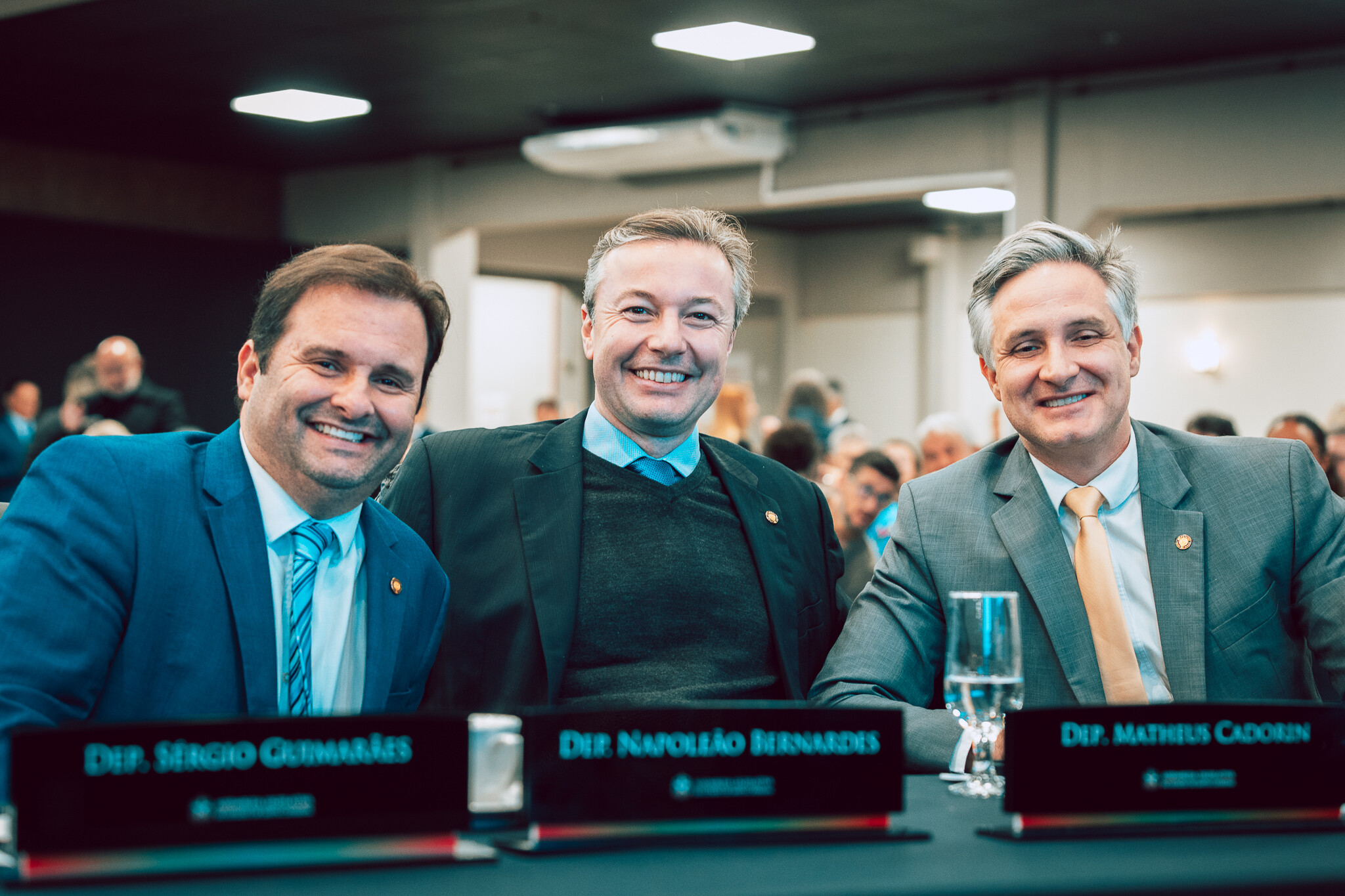- Deputado Sérgio Guimarães(União)  - Deputado Napoleão Bernardes (PSD) 	 - Deputado Matheus Cadorin (NOVO)