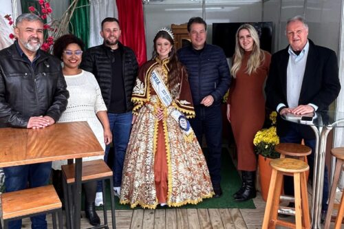 Rodrigo Minotto prestigia 24ª Festa do Colono de Siderópolis ao lado de lideranças locais