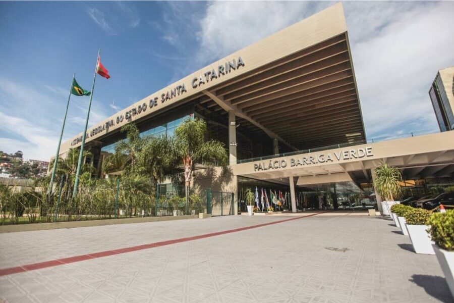 Audiências, Frente Parlamentar e seminários estão na agenda da próxima semana da Alesc