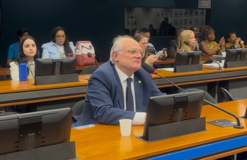 Dr. Vicente cobra recomposição de recursos da saúde em reunião no Ministério da Saúde