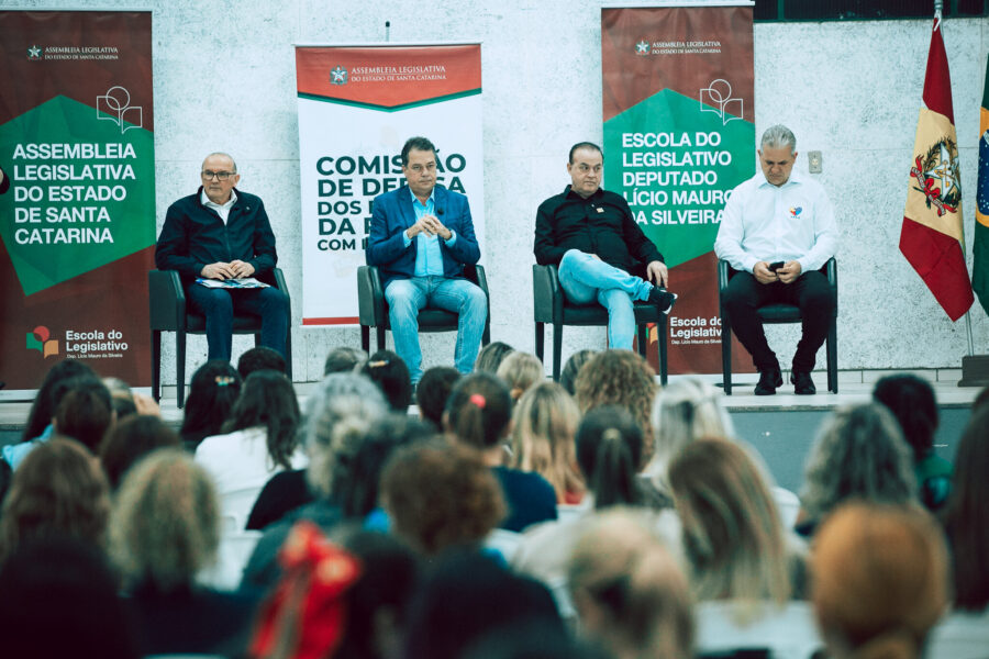 O seminário aconteceu no Centro Múltiplo Uso, em Forquilhinha.