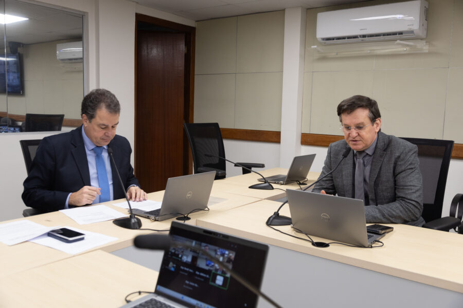 Deputados Rodrigo Minotto e Jair Miotto.