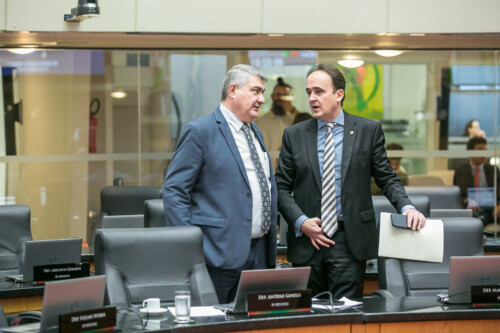 - Deputado Antídio Lunelli (MDB) 	
 - Deputado Carlos Humberto (PL)