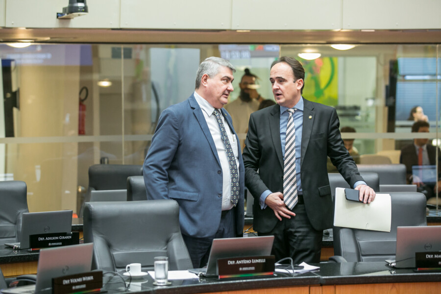 - Deputado Antídio Lunelli (MDB) 	
 - Deputado Carlos Humberto (PL)