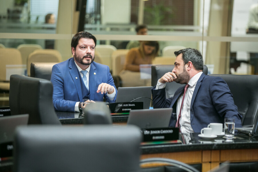 - Deputado Alex Brasil (PL)
 - Deputado Marcius Machado (PL)