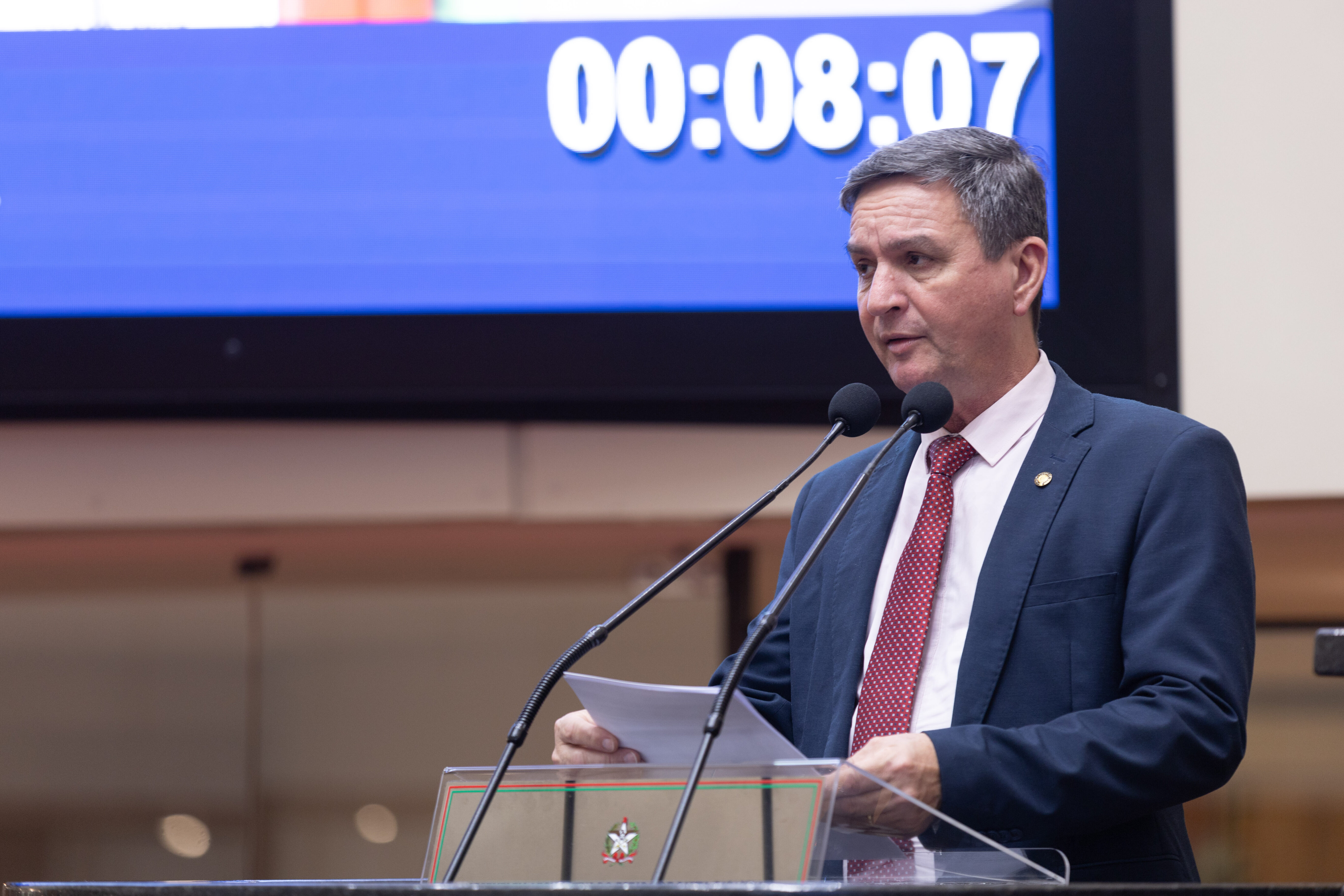 - Deputado Adilson Girard (MDB)