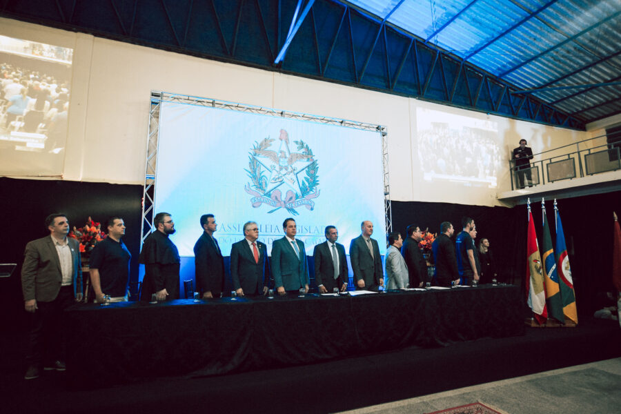 Mesa de autoridades.