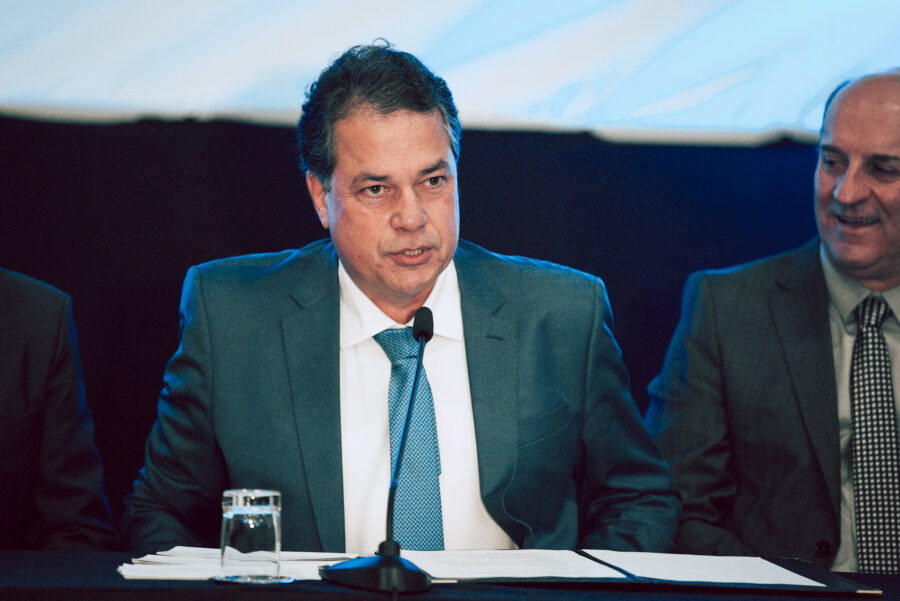 Deputado Rodrigo Minotto, proponente da sessão.