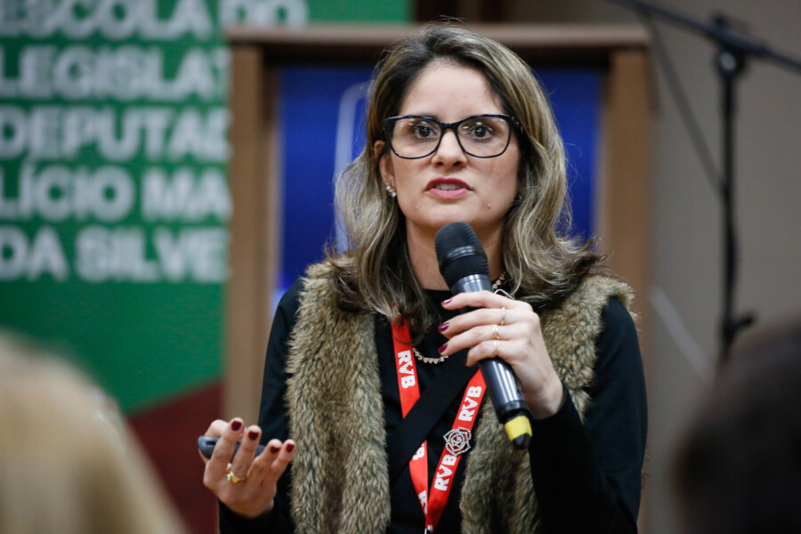 Lisiane Marcolin de Almeida