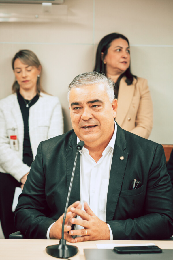 - Deputado Sargento Lima (PL)
