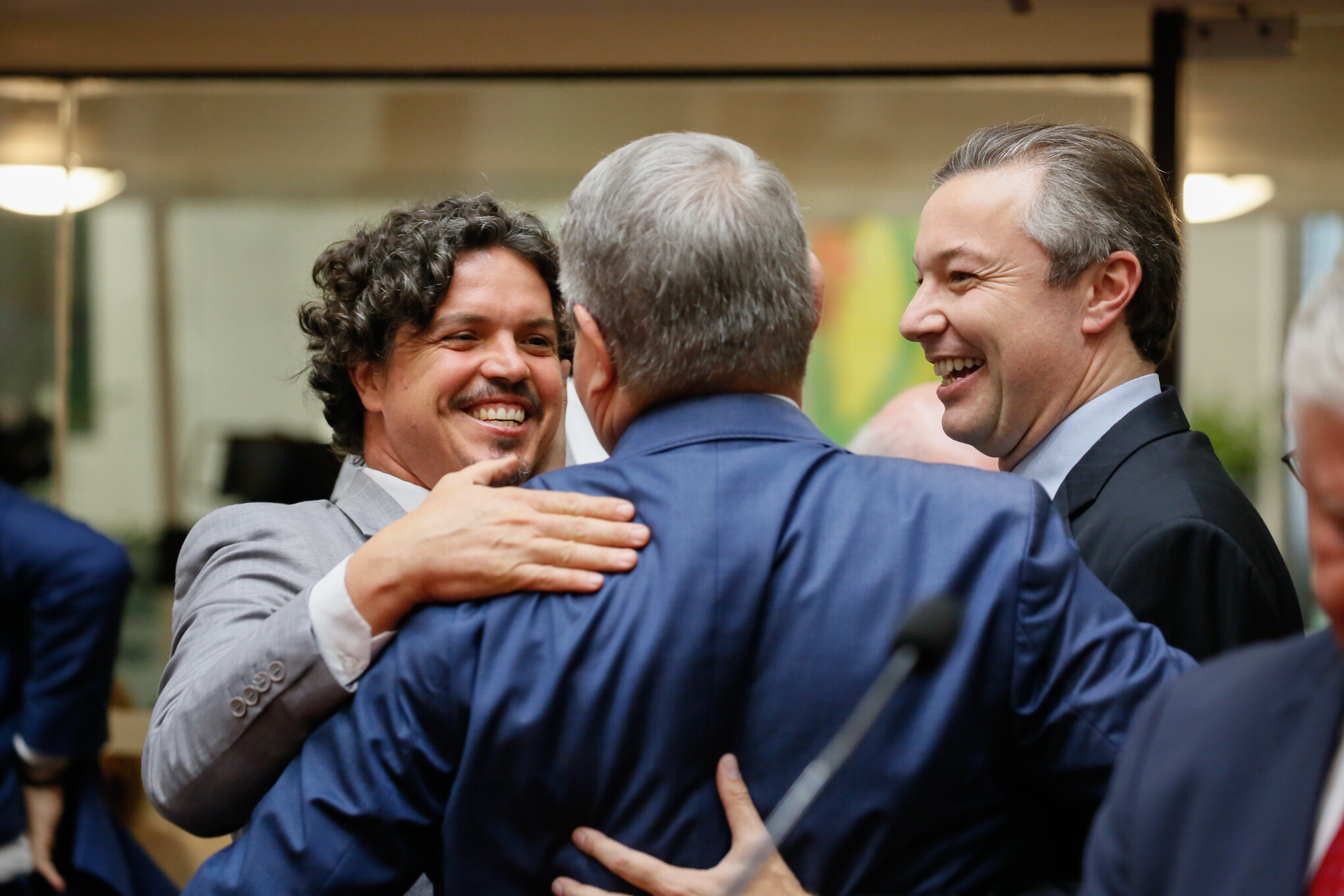 - Deputado Marquito (PSOL) - Deputado Napoleão Bernardes (PSD)