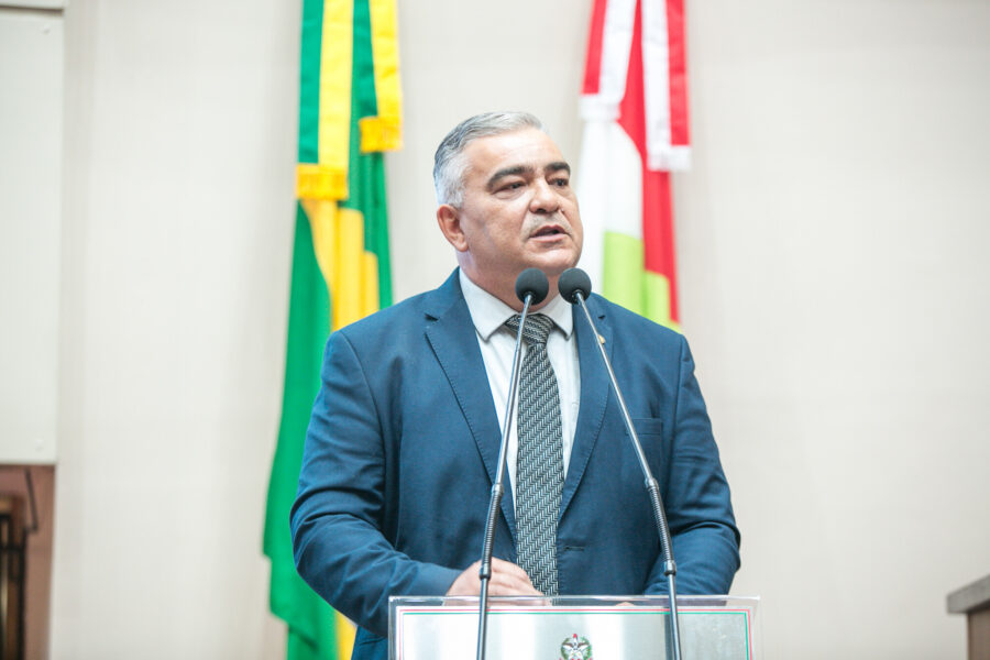 Deputado Sargento Lima.