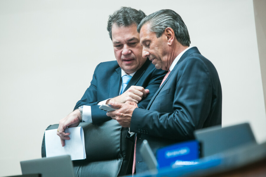 - Deputado Rodrigo Minotto (PDT)  - Deputado Julio Garcia (PSD)