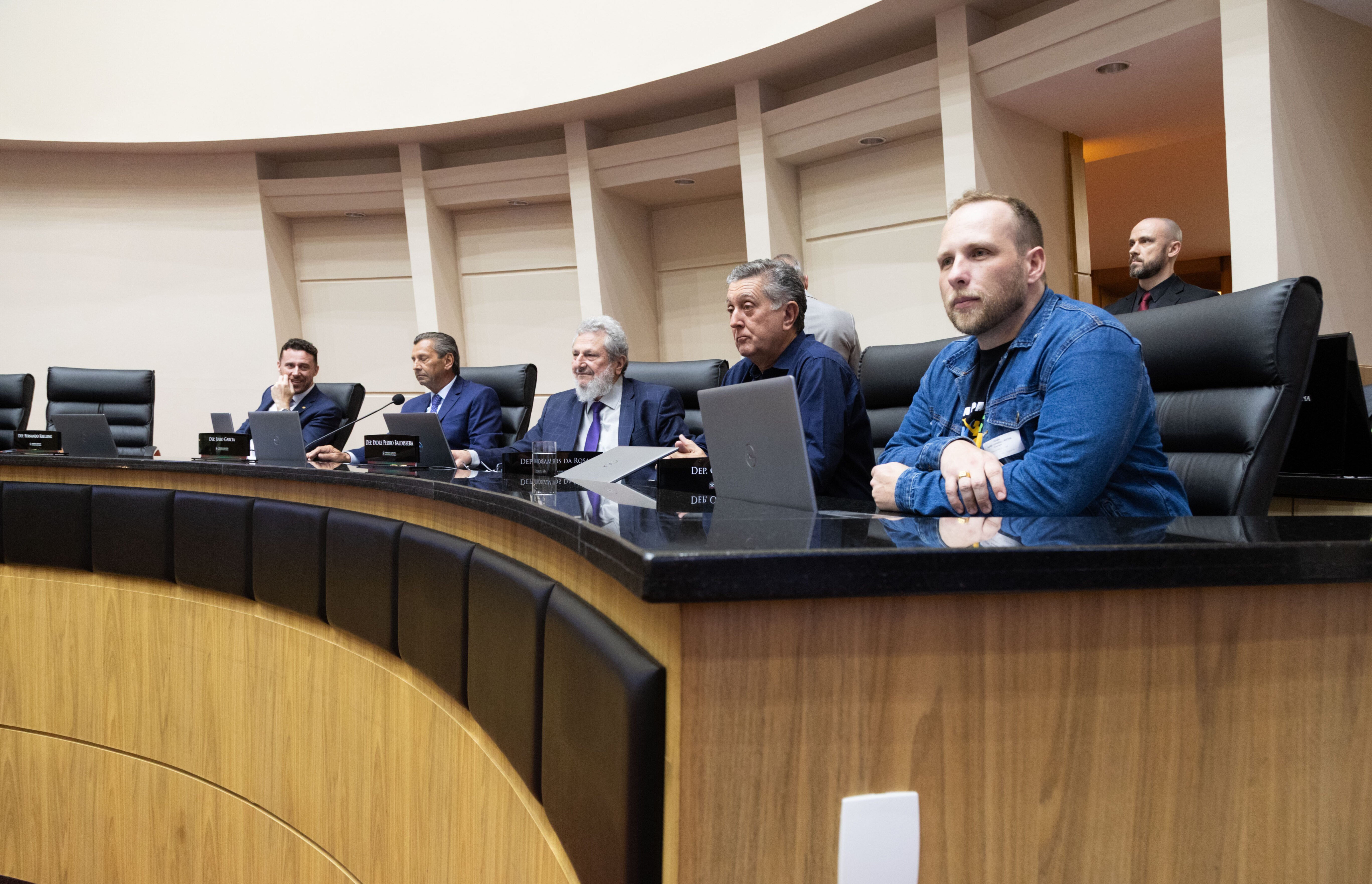 - Deputado Fernando Krelling (MDB) 	 - Deputado Julio Garcia (PSD) 	 - Deputado Padre Pedro Baldissera (PT) 	- Topázio Neto (PSD) - Prefeito de Florianópolis SC


- Bispo Gabriel - Marcha para JESUS