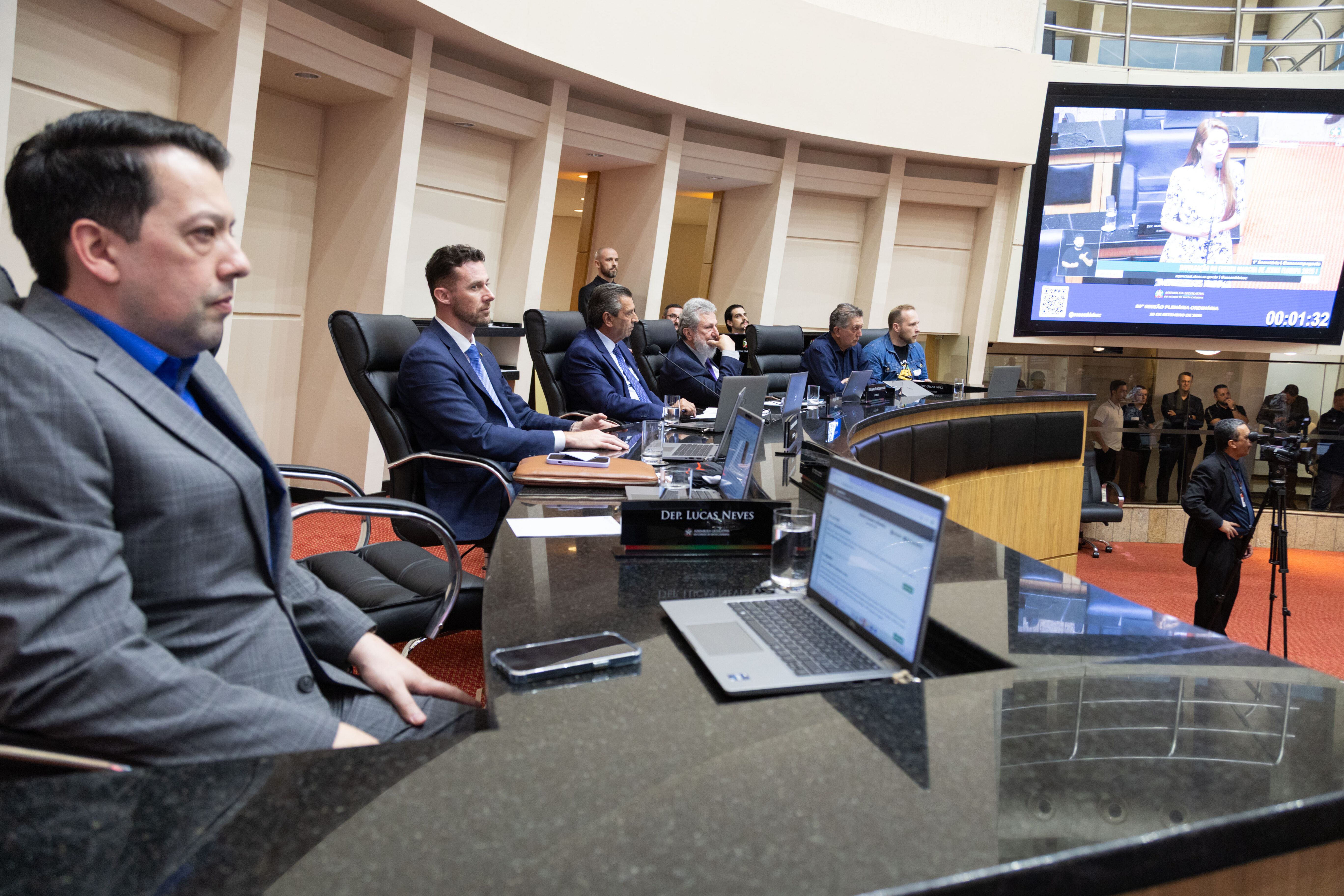 - Júnior Batista - Presidente do conselho de Pastores de Florianópolis-Deputado Fernando Krelling (MDB) 	 - Deputado Julio Garcia (PSD) 	 - Deputado Padre Pedro Baldissera (PT) 	- Topázio Neto (PSD) - Prefeito de Florianópolis SC- Bispo Gabriel - Marcha para JESUS