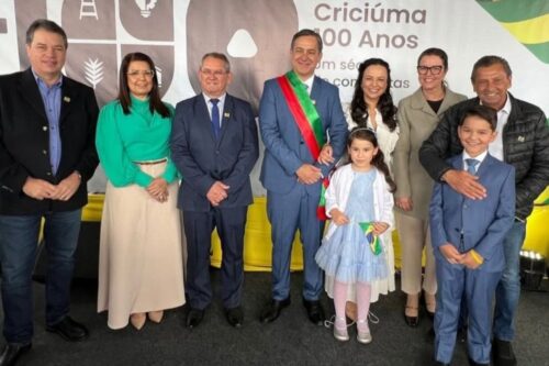 Deputado Minotto participa do desfile de 7 de Setembro em Criciúma