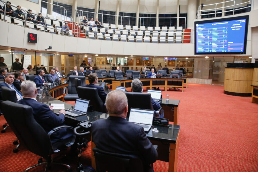 Plenário da Assembleia Legislativa, na tarde desta quarta-feira (1)