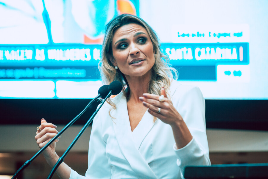 - Vanessa Guimarães  Tobias Crocetta Biazin - Empresaria Mentora e Palestrante