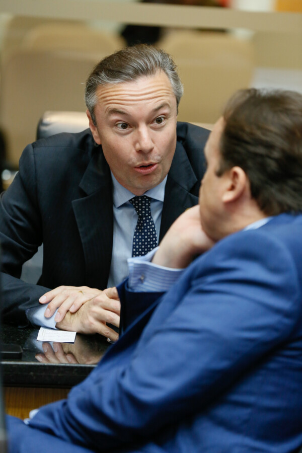 - Deputado Napoleão Bernardes (PSD) - Deputado Carlos Humberto (PL)