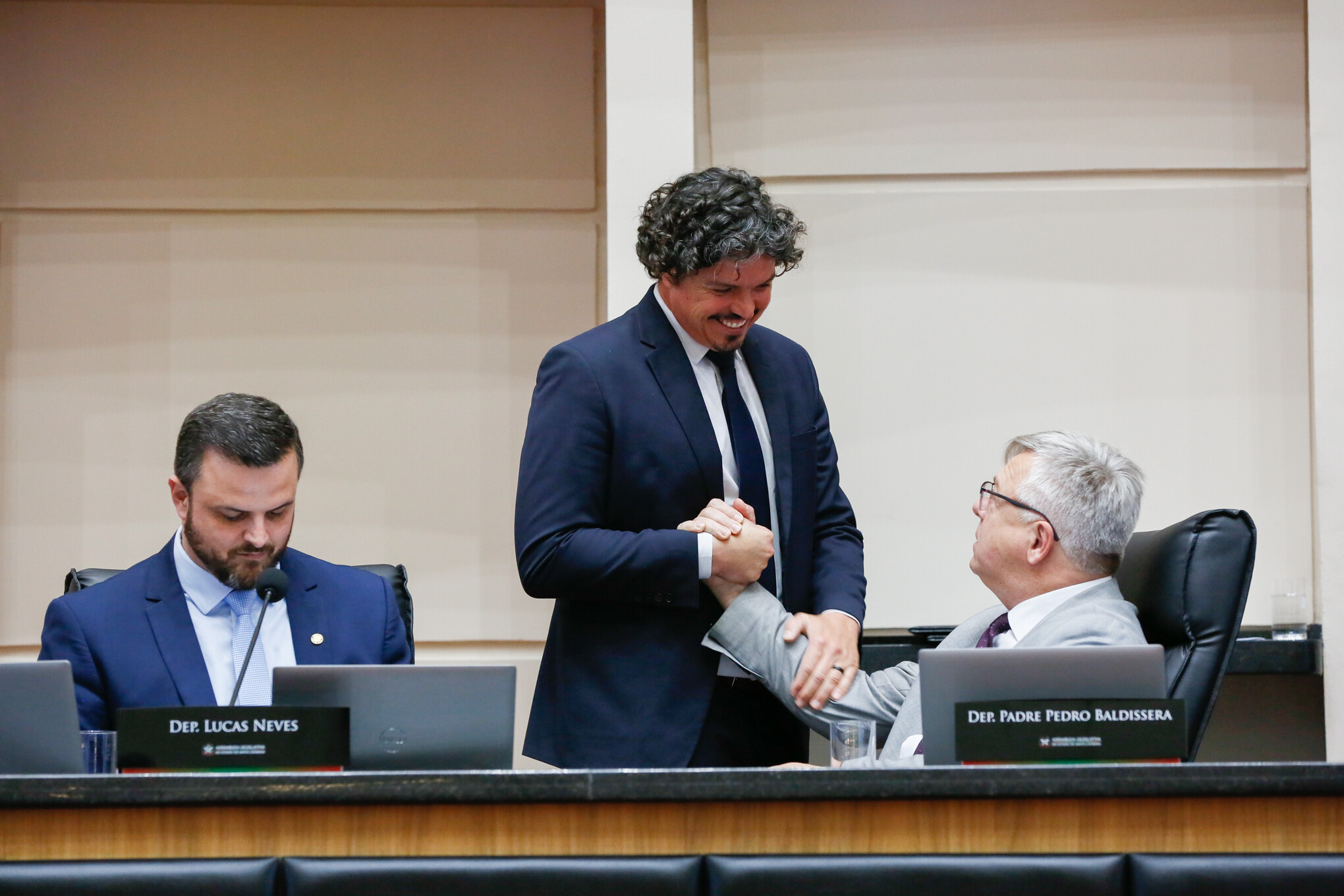 - Deputado Lucas Neves (Podemos) 	
 - Deputado Marquito (PSOL)
 - Deputado Fabiano da Luz (PT)