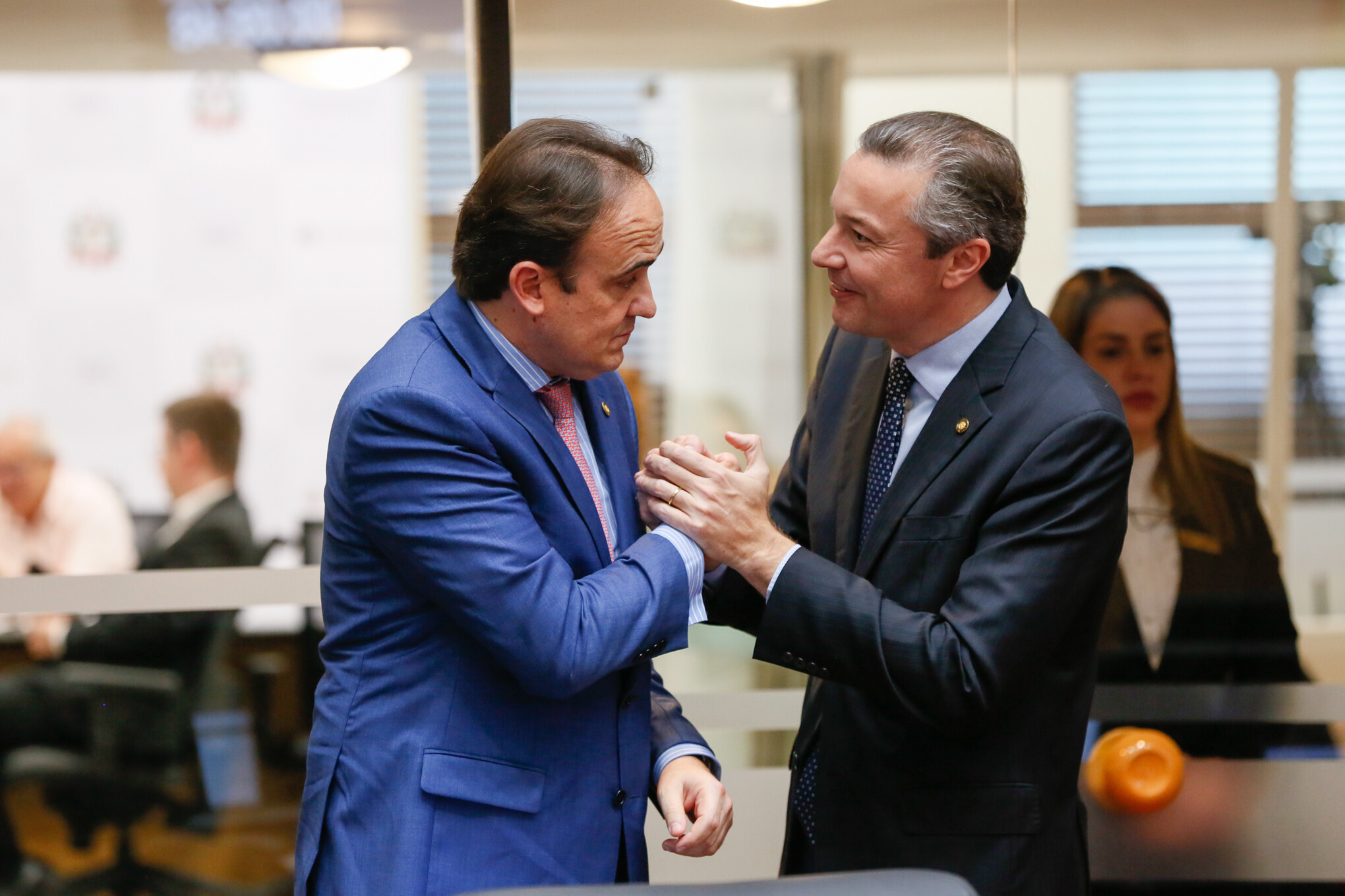 - Deputado Carlos Humberto (PL)
 - Deputado Napoleão Bernardes (PSD)