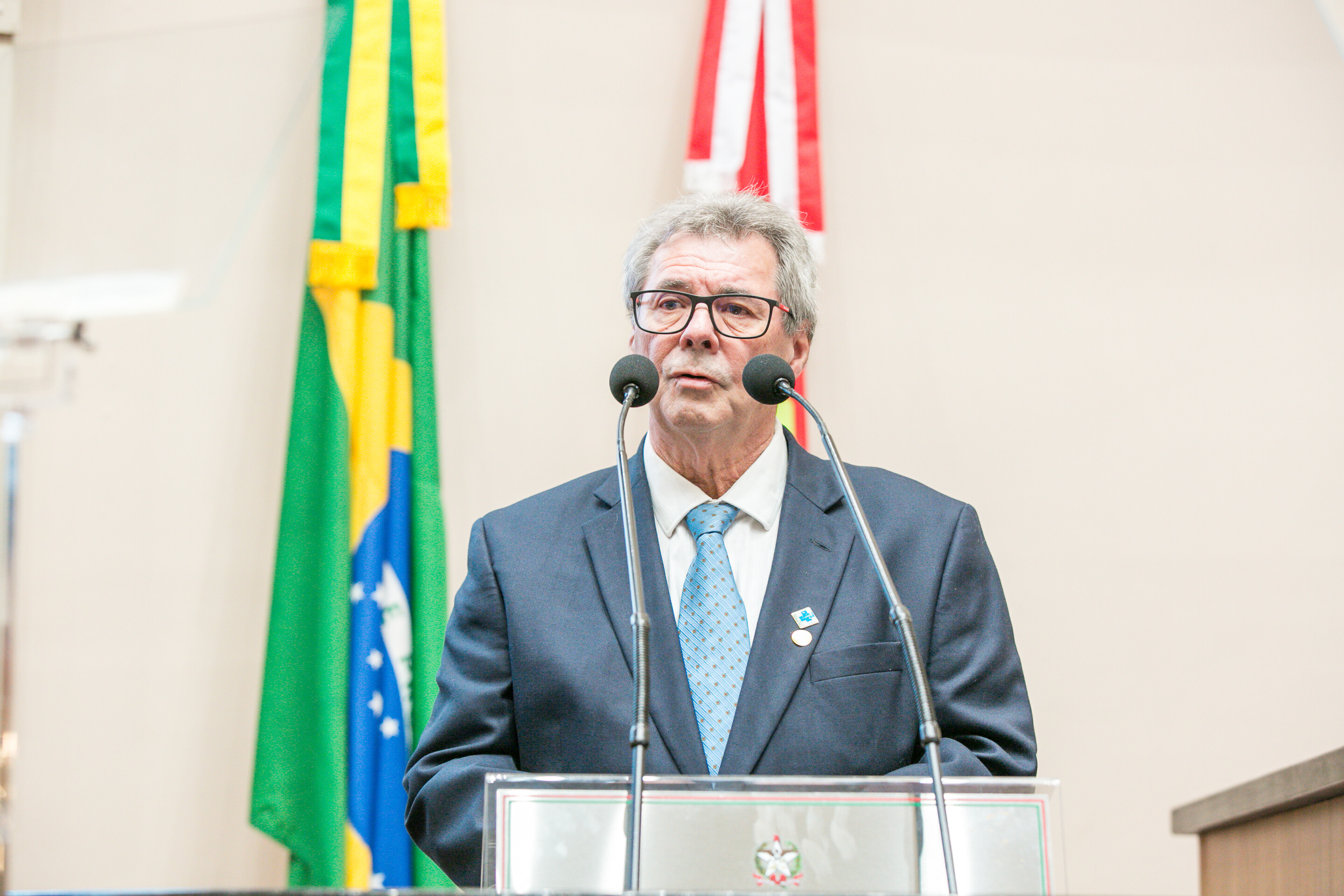 - Dr Vanio Lisboa - Presidente do Sindicato dos Médicos do Estado de Santa Catarina (SIMESC)