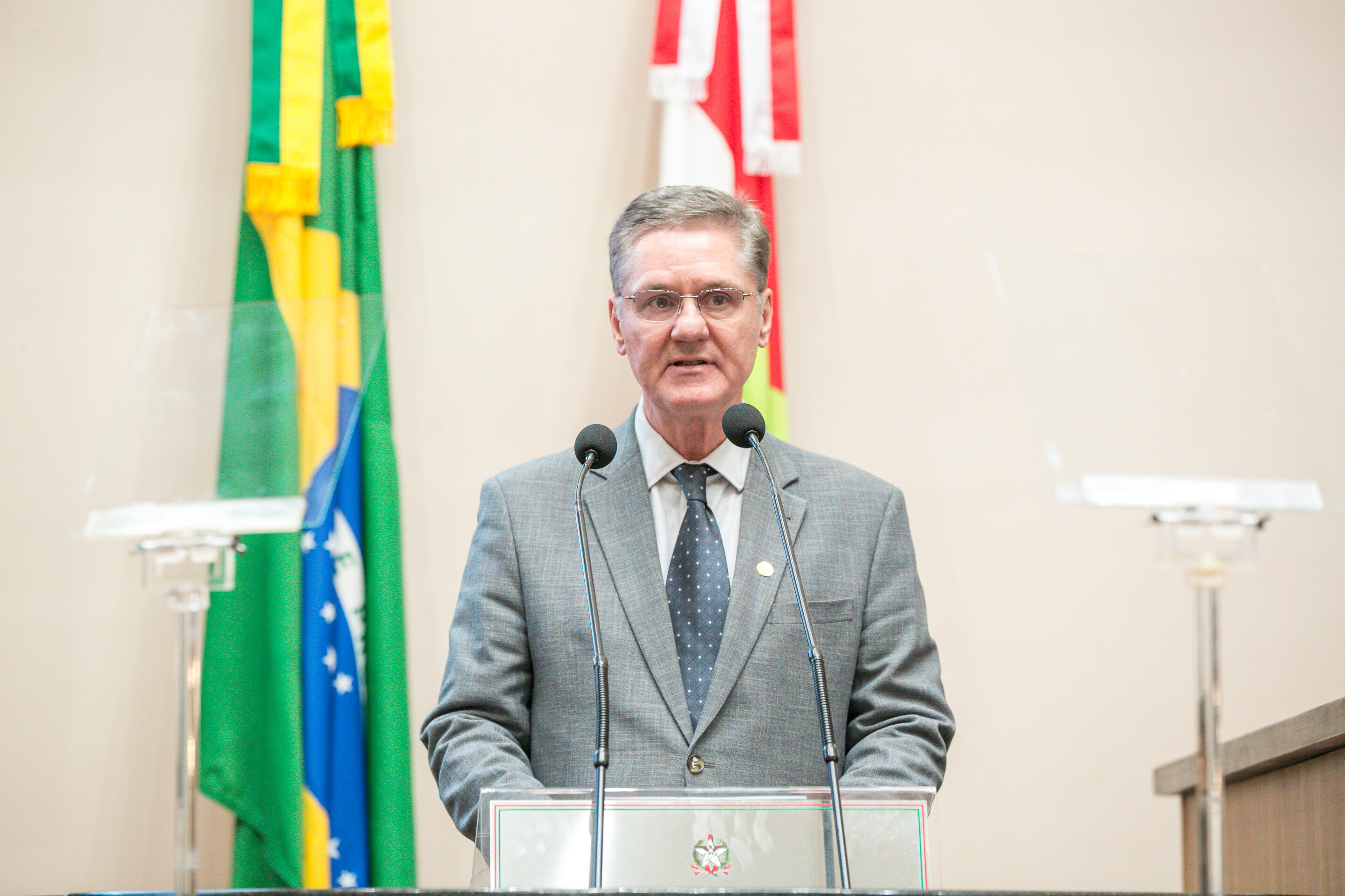 -Dr.  André Sobierajski dos Santos  Presidente da Associação Catarinense de Medicina (ACM)