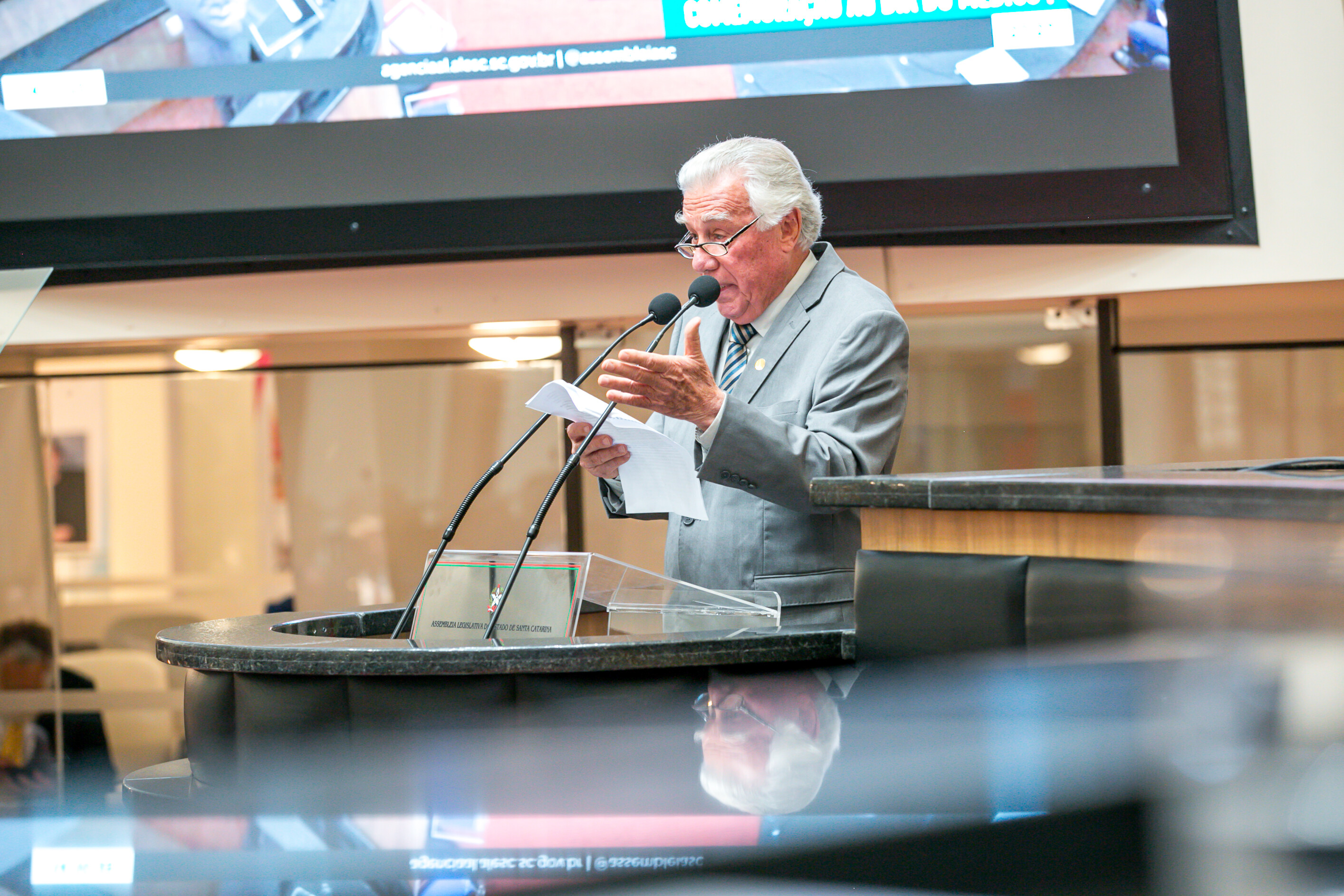 - Dr. Ernani Lange De São Thiago - Pesquisador do Instituto Federal de SC