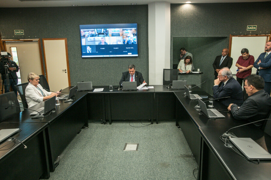 - Deputada Luciane Carminatti (PT)  - Deputado Ivan Naatz (PL)
		
 - Deputado Dr. Vicente Caropreso (PSDB)  - Deputado Mauricio Peixer (PL)