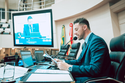 - Deputado Fernando Krelling (MDB)
