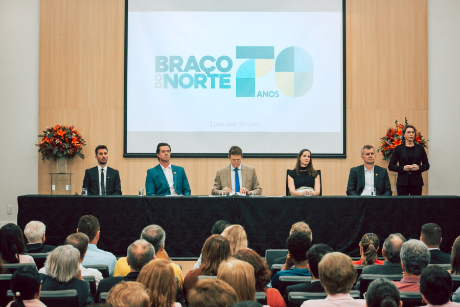 O evento reuniu lideranças políticas, representantes de entidades associativas, empresários e sindicalistas da região Sul do estado.
