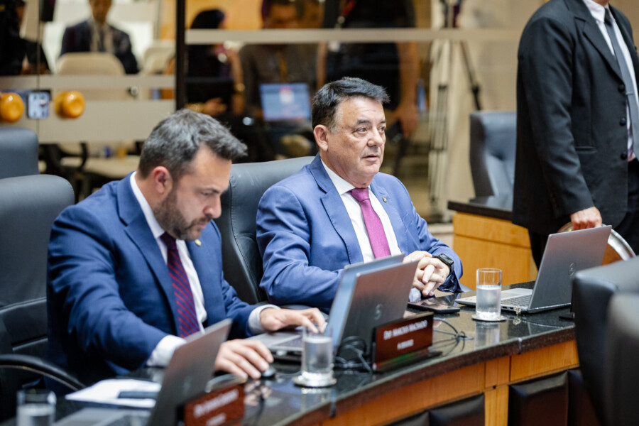 - Deputado Marcius Machado (PL)
- Deputado Mauricio Peixer (PL)