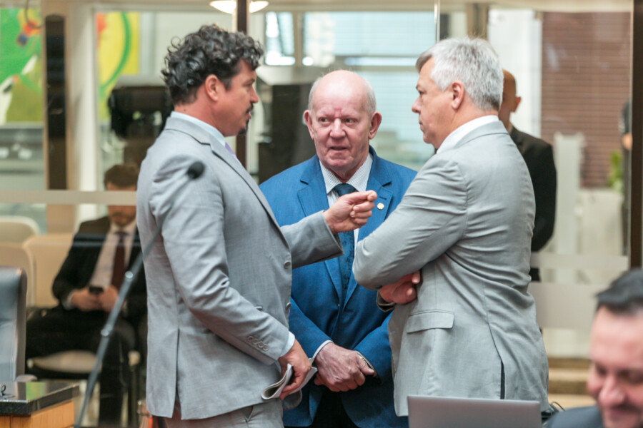 - Deputado Marquito (PSOL)
 - Deputado Marcos Vieira (PSDB)
 - Deputado Fabiano da Luz (PT)