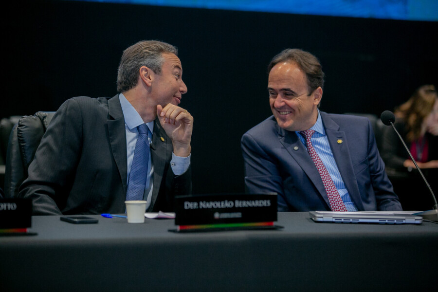 - Deputado Napoleão Bernardes (PSD) 	
 - Deputado Carlos Humberto (PL)