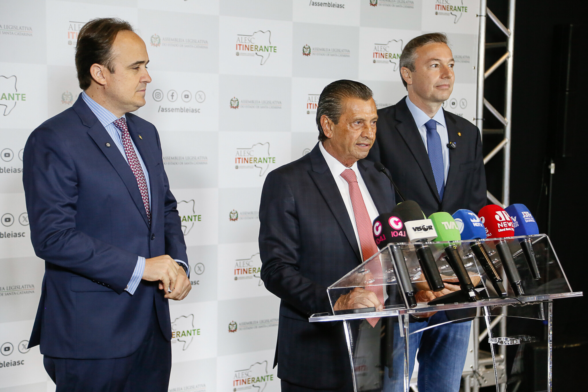 - Deputado Carlos Humberto (PL) - Deputado Napoleão Bernardes (PSD) 	

 - Deputado Julio Garcia (PSD)