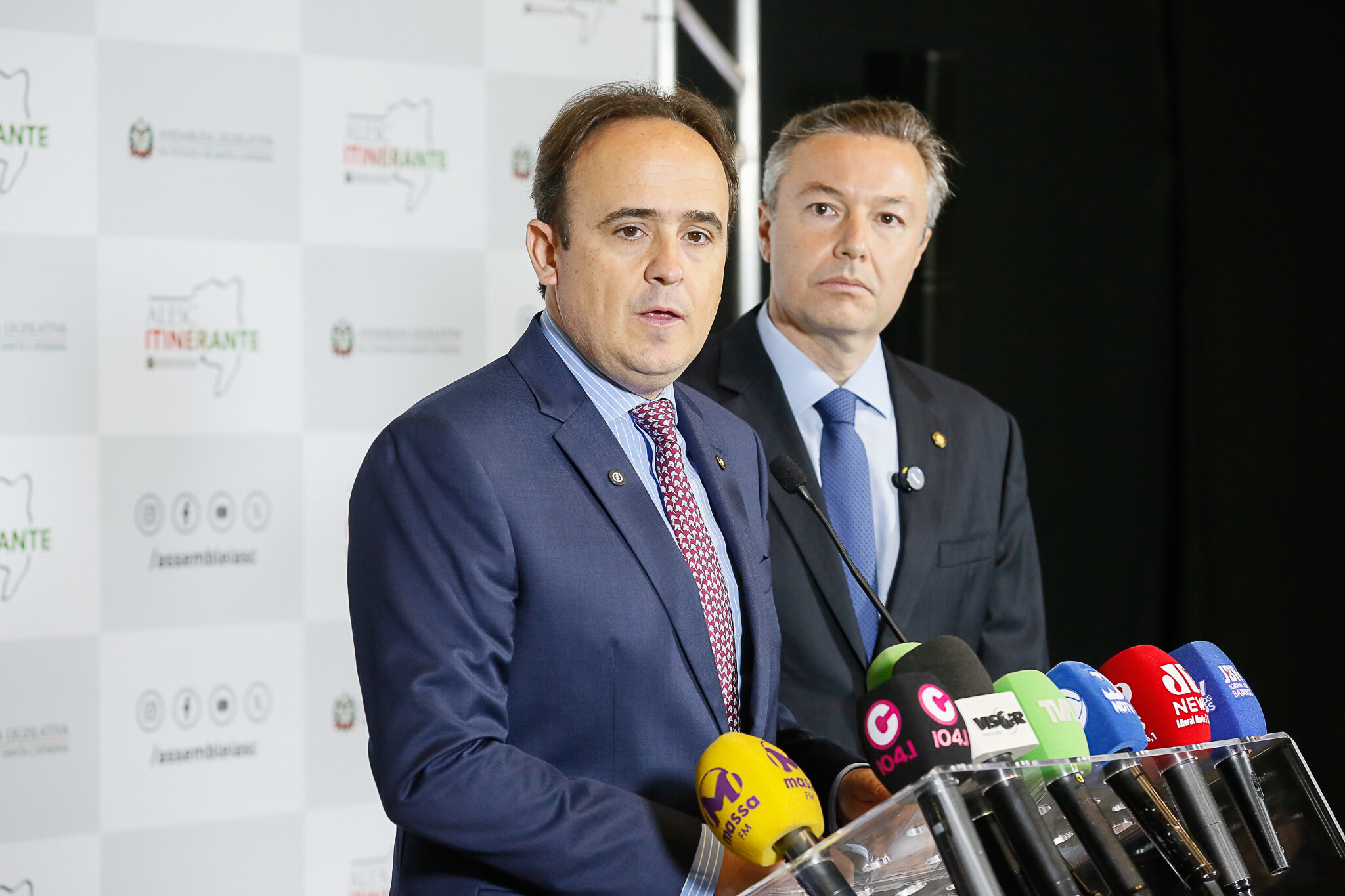 - Deputado Carlos Humberto (PL) - Deputado Napoleão Bernardes (PSD)