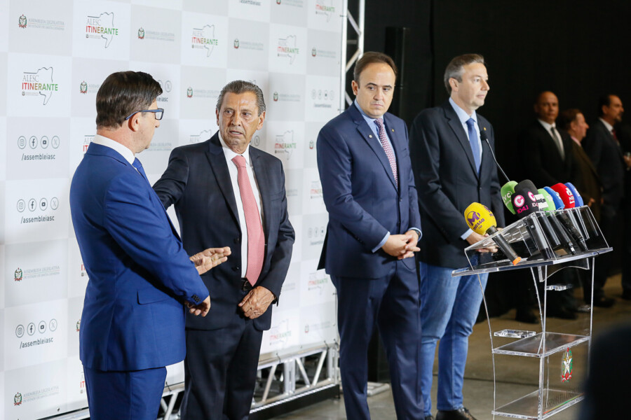 - Dep - Deputado Julio Garcia (PSD) 	 - Deputado Carlos Humberto (PL)- Deputado Napoleão Bernardes (PSD) utado Junior Cardoso (PRD)