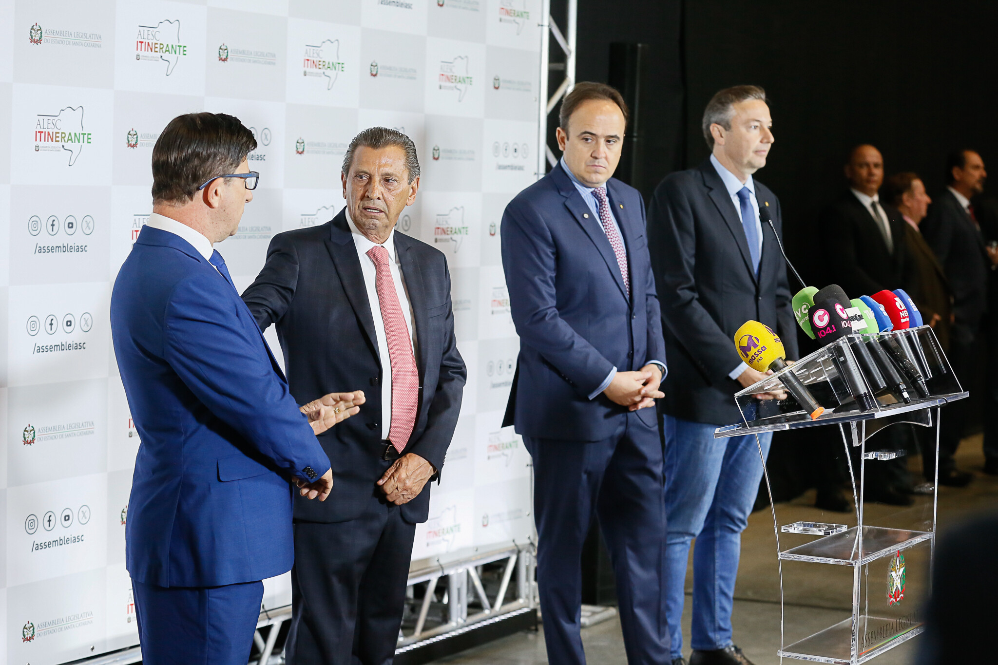 - Dep - Deputado Julio Garcia (PSD) 	 - Deputado Carlos Humberto (PL)- Deputado Napoleão Bernardes (PSD) utado Junior Cardoso (PRD)