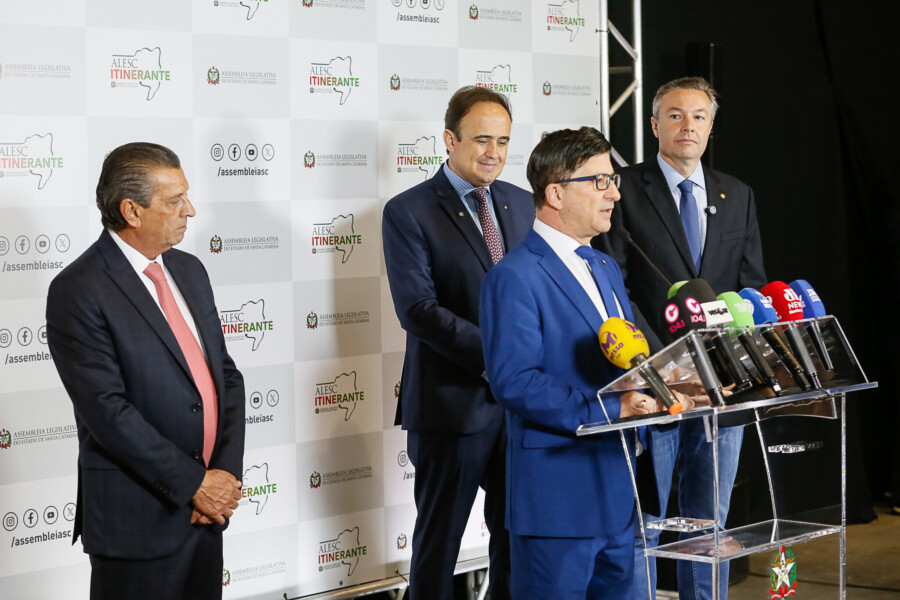 - Dep - Deputado Julio Garcia (PSD) 	 - Deputado Carlos Humberto (PL)- Deputado Napoleão Bernardes (PSD) utado Junior Cardoso (PRD)